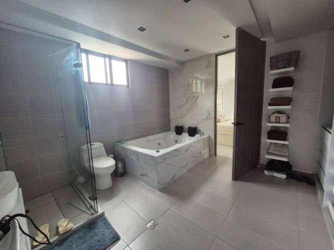 Casa de 4 alcobas en venta en Ruitoque, Girón, 611 m² · foto 13 de 22