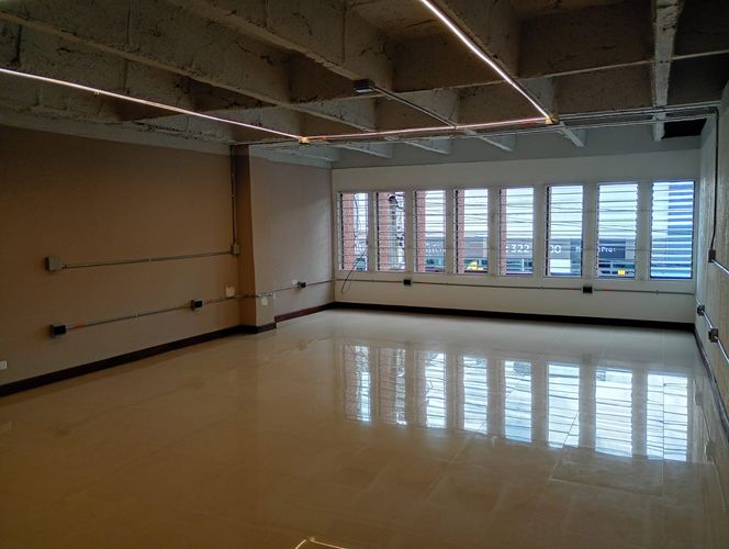 Oficina en arriendo en Perpetuo Socorro, Medellín, 64 m² · foto 6 de 13