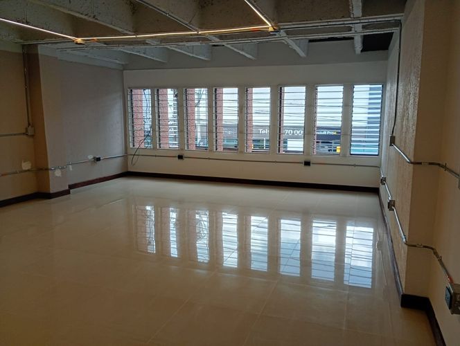 Oficina en arriendo en Perpetuo Socorro, Medellín, 64 m² · foto 8 de 13