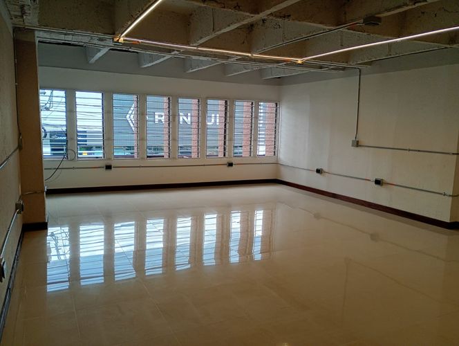 Oficina en arriendo en Perpetuo Socorro, Medellín, 64 m² · foto 9 de 13