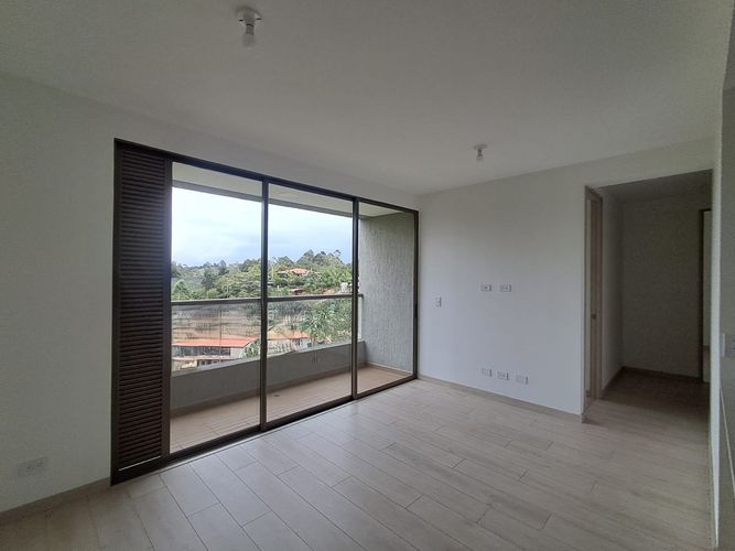 Apartamento de 2 alcobas en arriendo en Rionegro, 59 m² · foto 3 de 11