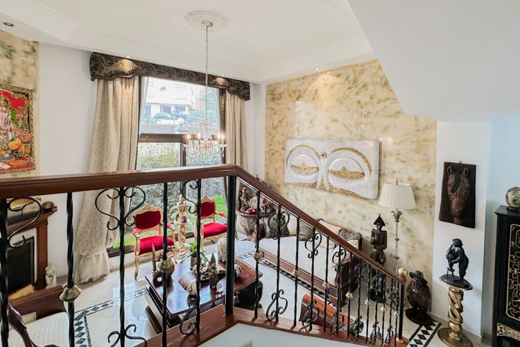 Casa de 5 alcobas en venta en Club De Los Lagartos, Bogotá, 267 m² · foto 3 de 24