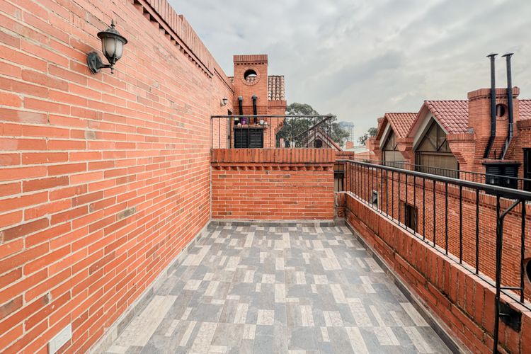 Casa de 5 alcobas en venta en Club De Los Lagartos, Bogotá, 267 m² · foto 17 de 24