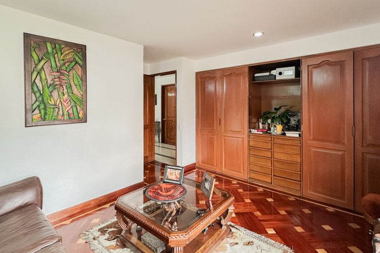 Casa de 5 alcobas en venta en Club De Los Lagartos, Bogotá, 267 m² · foto 22 de 24