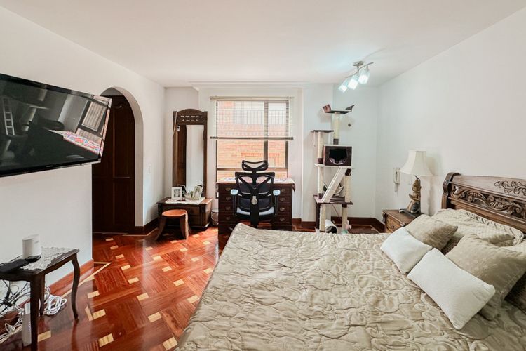 Casa de 5 alcobas en venta en Club De Los Lagartos, Bogotá, 267 m² · foto 24 de 24