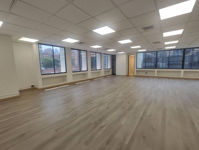 Oficina en arriendo en Milla De Oro, Medellín, 135 m² · foto 7 de 10