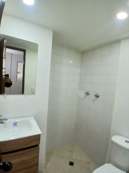 Apartamento de 3 alcobas en arriendo en El Poblado, Medellín, 88 m² · foto 3 de 17