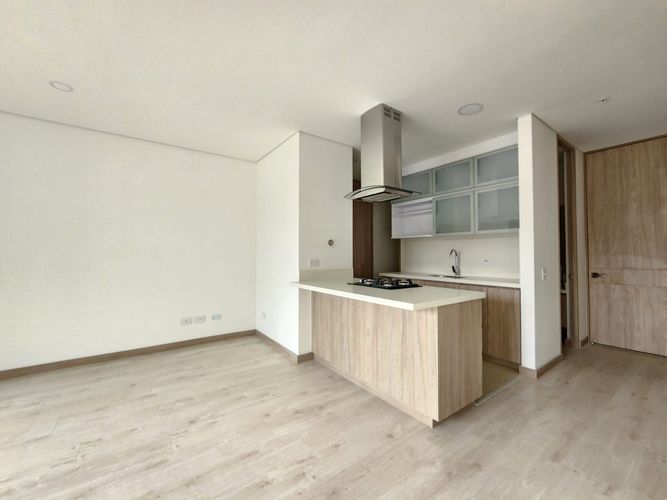 Apartaestudio en venta en Santa Elena, El Retiro, 72 m² · foto 2 de 13