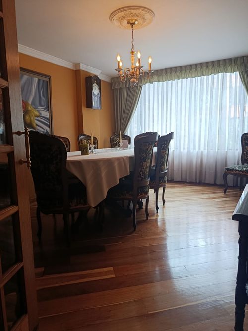 Apartamento de 5 alcobas en venta en Bella Suiza, Bogotá, 385 m² · foto 5 de 24