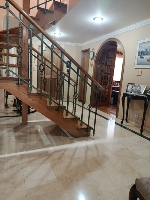 Apartamento de 5 alcobas en venta en Bella Suiza, Bogotá, 385 m² · foto 2 de 24