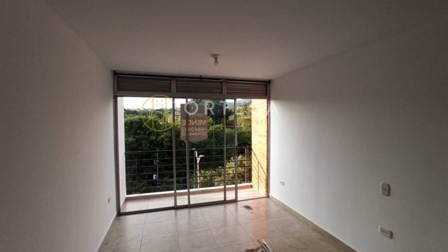 Apartamento de 3 alcobas en venta en El Carmen I, Floridablanca, 115 m² · foto 2 de 21