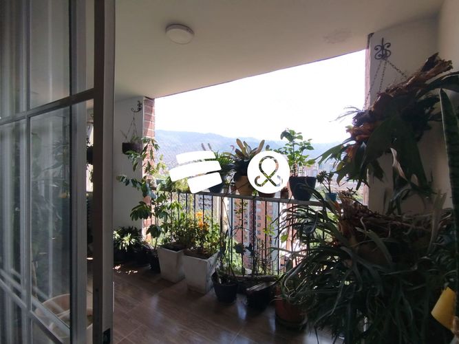 Apartamento de 3 alcobas en venta en Laureles, Medellín, 156 m² · foto 18 de 24