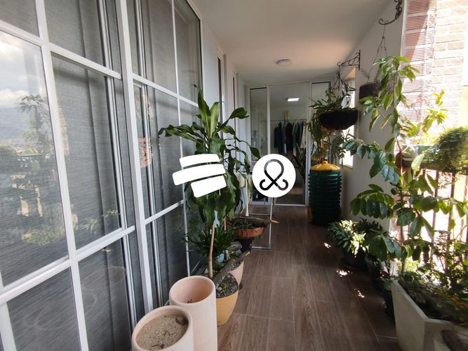 Apartamento de 3 alcobas en venta en Laureles, Medellín, 156 m² · foto 20 de 24