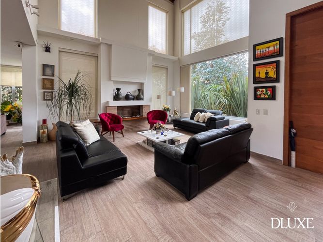 Casa de 5 alcobas en venta en Las Palmas, Medellín, 607 m² · foto 3 de 24