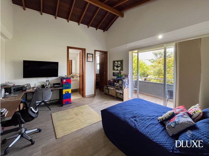 Casa de 5 alcobas en venta en Las Palmas, Medellín, 607 m² · foto 15 de 24