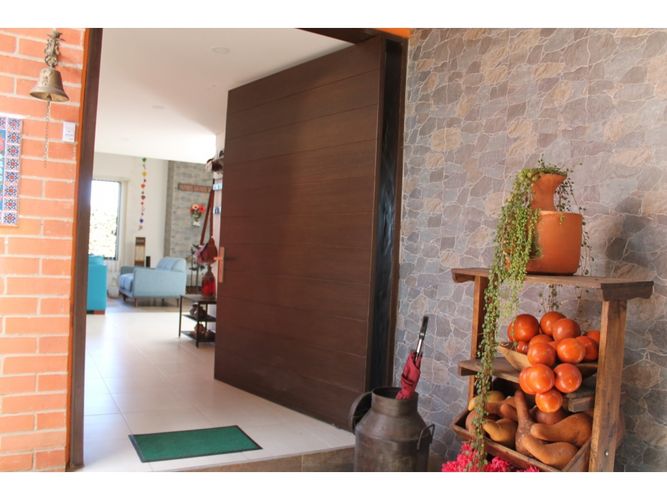 Casa de 3 alcobas en venta en Canelon Centro, Chía, 219 m² · foto 11 de 24