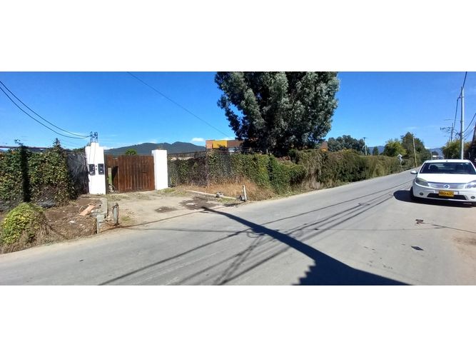 Lote en venta en Fagua, Chía, 3260 m² · foto 2 de 10