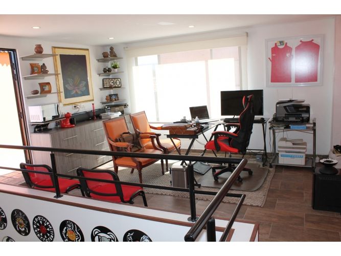 Casa de 3 alcobas en venta en Canelon Centro, Chía, 219 m² · foto 23 de 24