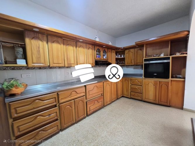 Casa de 5 alcobas en venta en San Bernardo, Medellín, 166 m² · foto 8 de 17