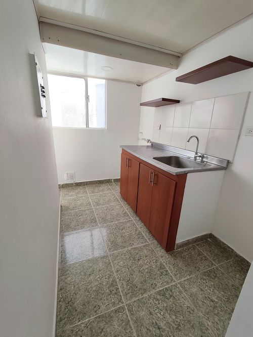 Apartamento de 3 alcobas en venta en Almendros, Bogotá, 47 m² · foto 4 de 11
