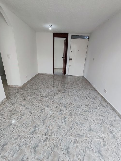 Apartamento de 3 alcobas en venta en Almendros, Bogotá, 47 m² · foto 3 de 11