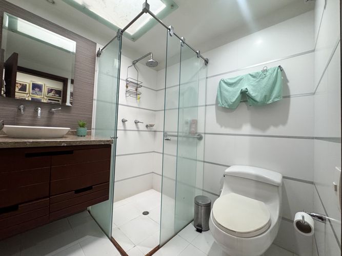 Casa de 4 alcobas en venta en La Españolita, Piedecuesta · foto 3 de 16
