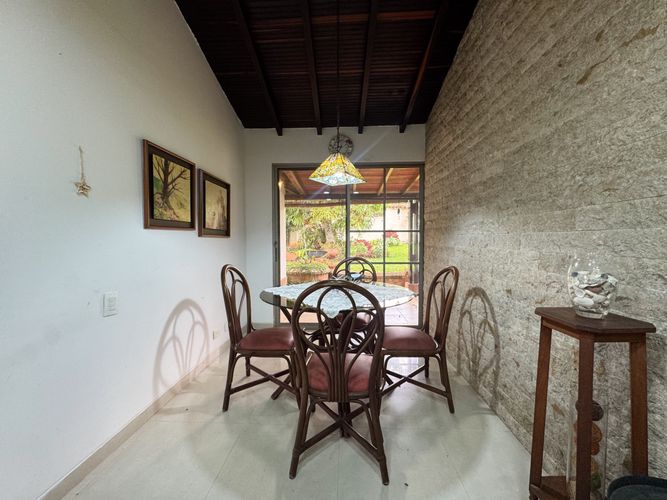 Casa de 4 alcobas en venta en La Españolita, Piedecuesta · foto 15 de 16