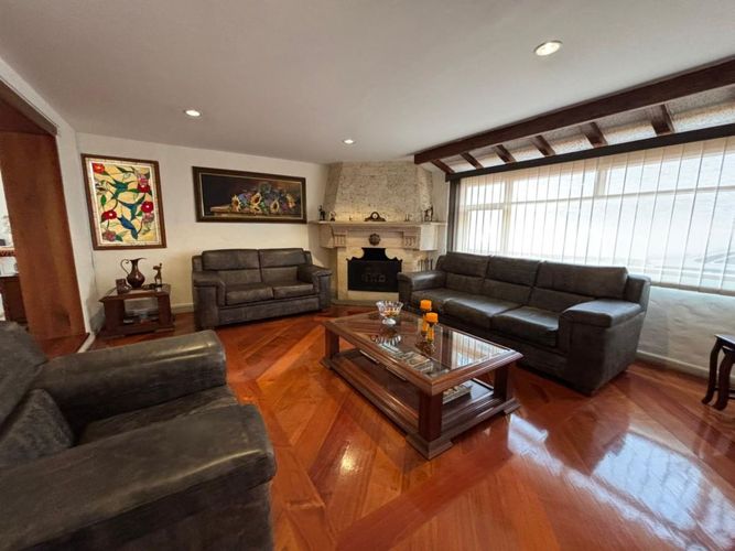 Casa de 5 alcobas en venta en Cerros De Suba, Bogotá, 514 m² · foto 8 de 24