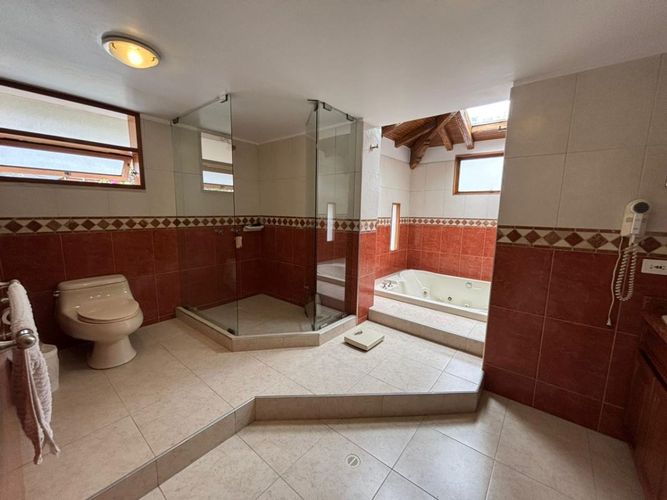 Casa de 5 alcobas en venta en Cerros De Suba, Bogotá, 514 m² · foto 13 de 24