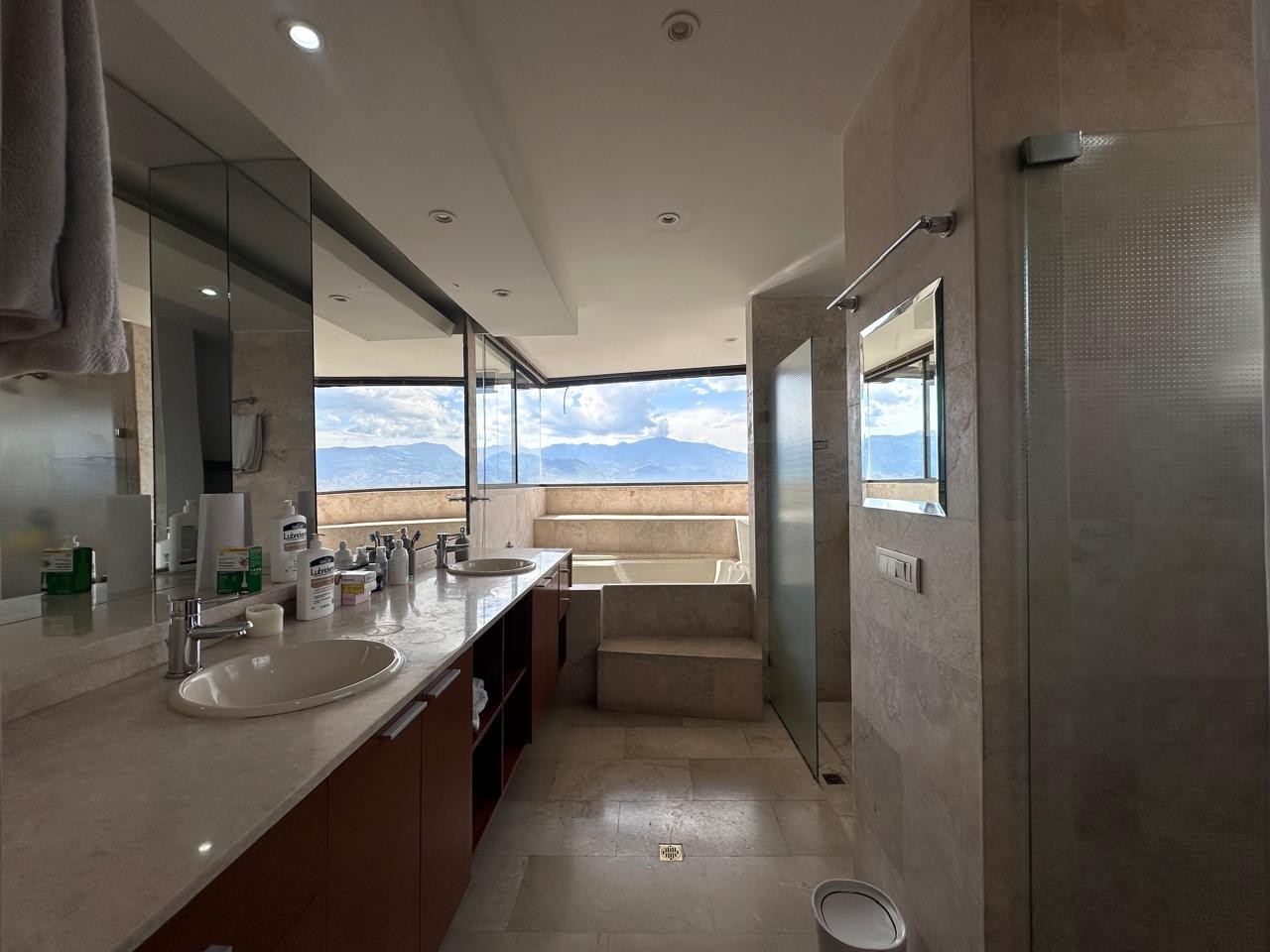 Apartamento en arriendo en El Poblado, Medellín · foto 20 de 20
