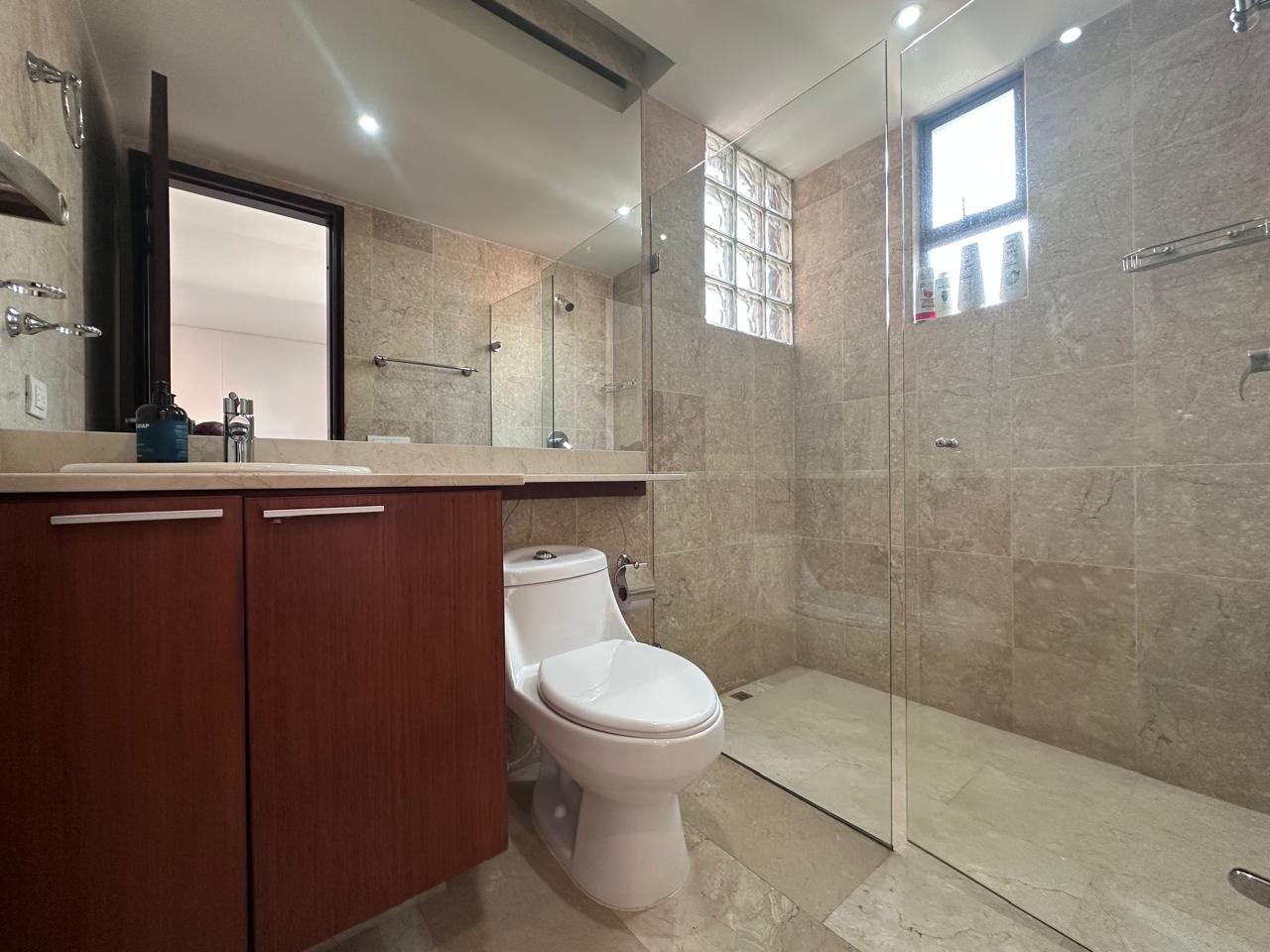 Apartamento en arriendo en El Poblado, Medellín · foto 18 de 20