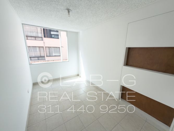 Apartamento de 3 alcobas en venta en Quinta Paredes, Bogotá, 70 m² · foto 10 de 24