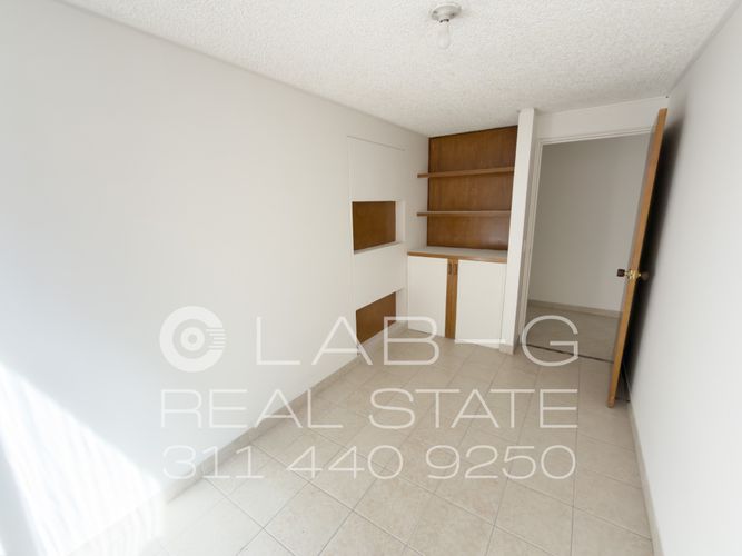 Apartamento de 3 alcobas en venta en Quinta Paredes, Bogotá, 70 m² · foto 12 de 24