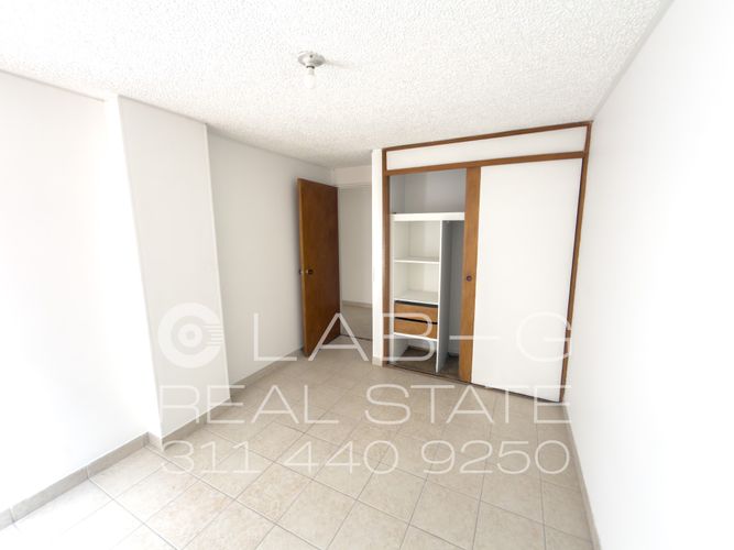 Apartamento de 3 alcobas en venta en Quinta Paredes, Bogotá, 70 m² · foto 16 de 24