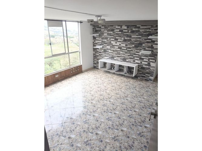 Apartamento de 3 alcobas en venta en Hato Viejo, Bello, 61 m² · foto 7 de 14