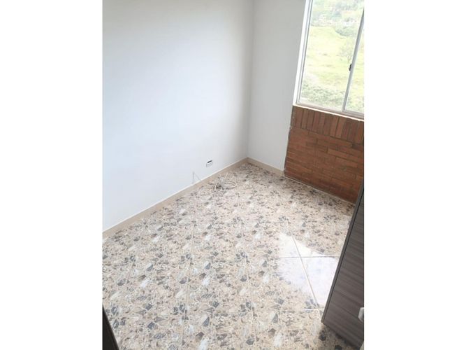 Apartamento de 3 alcobas en venta en Hato Viejo, Bello, 61 m² · foto 8 de 14