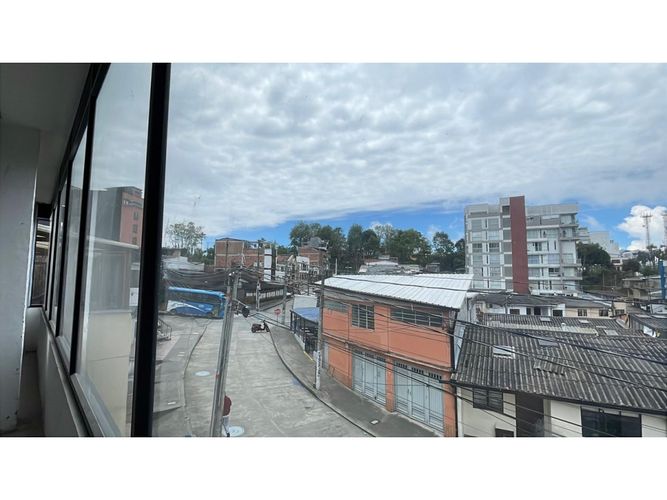 Local en venta en Chipre, Manizales, 249 m² · foto 8 de 10