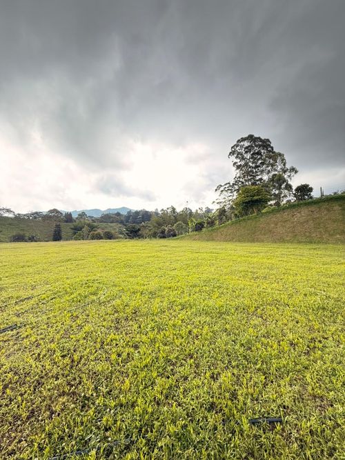 Lote en venta en El Tablazo, Rionegro, 3300 m² · foto 3 de 10