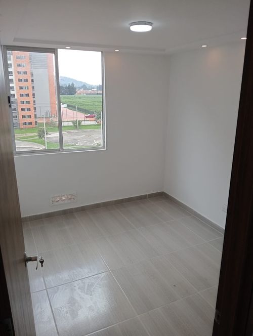 Apartamento de 2 alcobas en venta en La Prosperidad, Madrid, 52 m² · foto 2 de 16