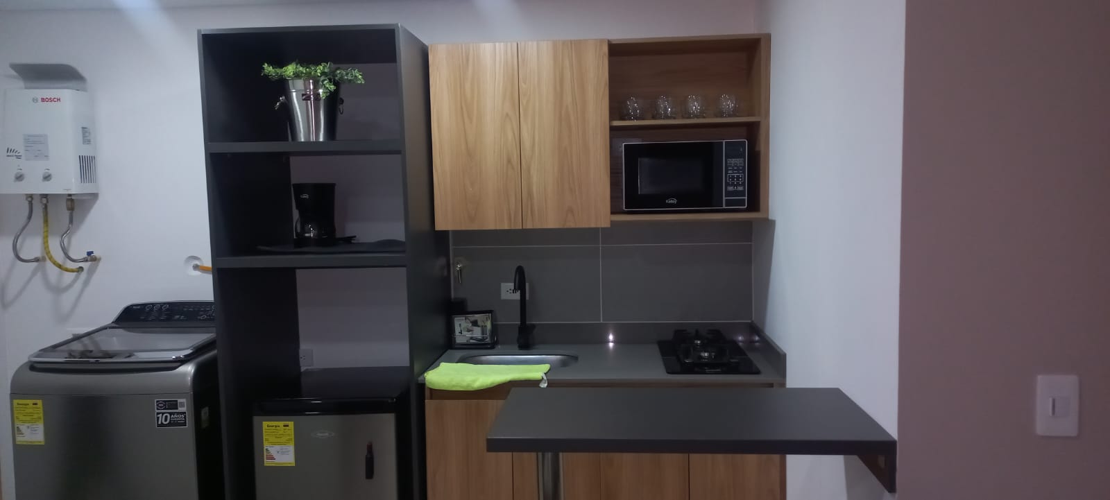 Apartaestudio en venta en Laureles, Medellín 2