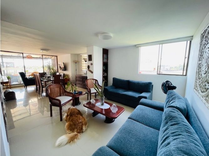 Apartamento de 3 alcobas en venta en El Refugio, Cali, 98 m² · foto 3 de 18