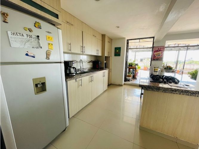 Apartamento de 3 alcobas en venta en El Refugio, Cali, 98 m² · foto 5 de 18