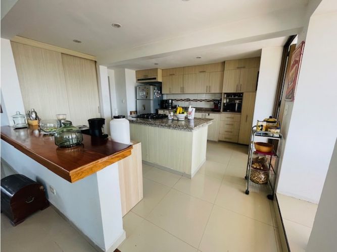 Apartamento de 3 alcobas en venta en El Refugio, Cali, 98 m² · foto 6 de 18