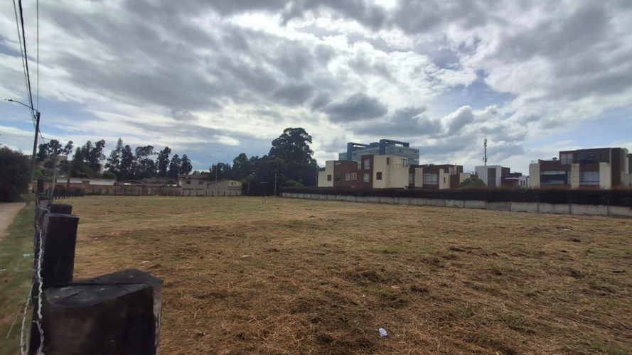 Lote en arriendo en Centro Historico, Chía, 3500 m² · foto 2 de 9