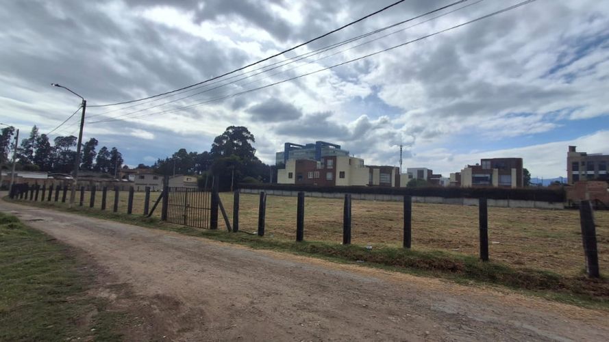 Lote en arriendo en Centro Historico, Chía, 3500 m² · foto 4 de 9