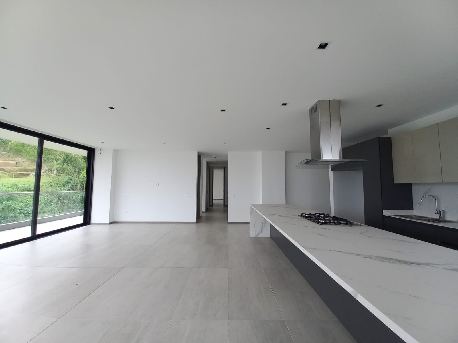 Apartamento en venta en Pinares, Pereira · foto 4 de 23