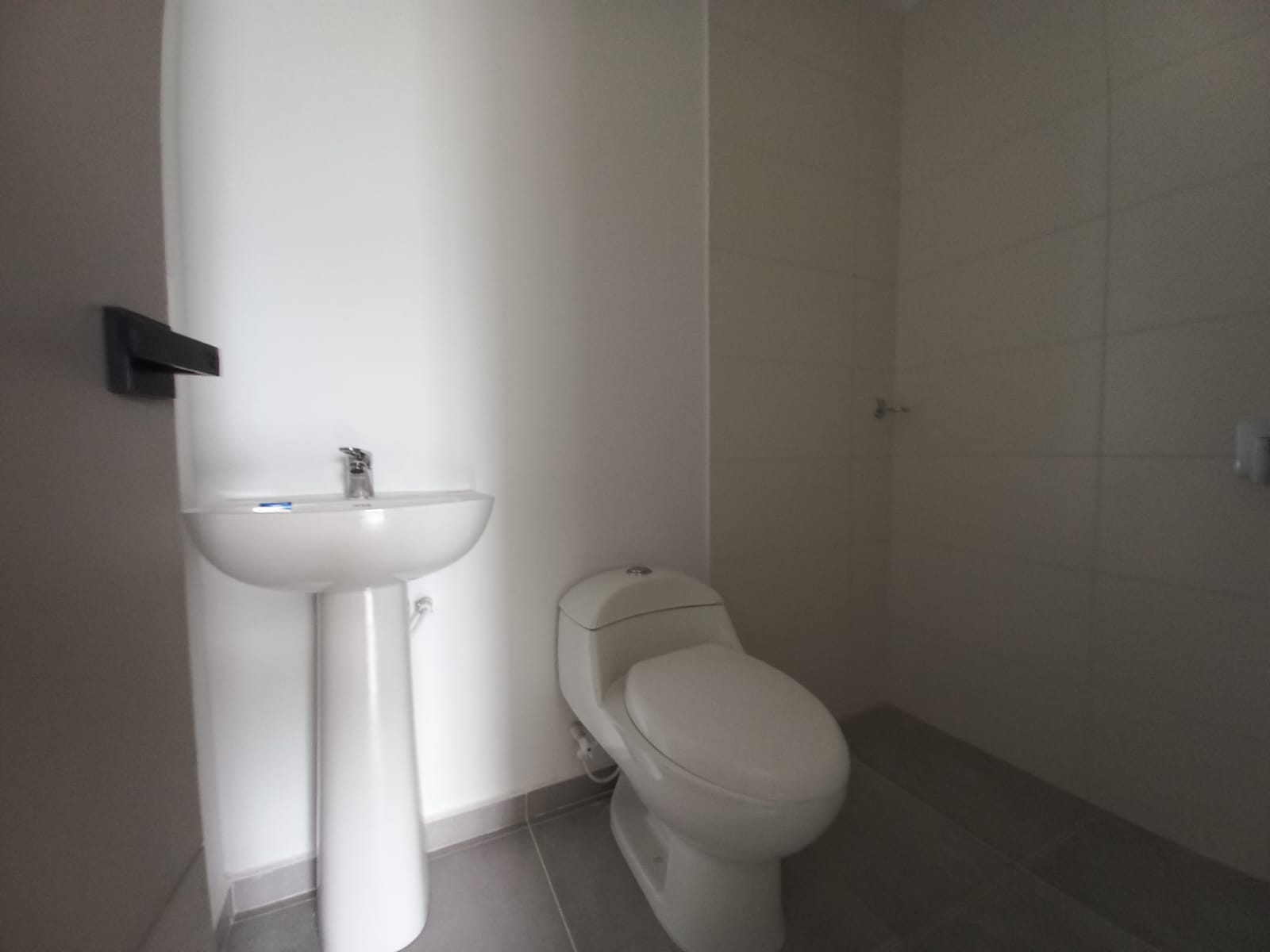 Apartamento en venta en Pinares, Pereira · foto 7 de 23