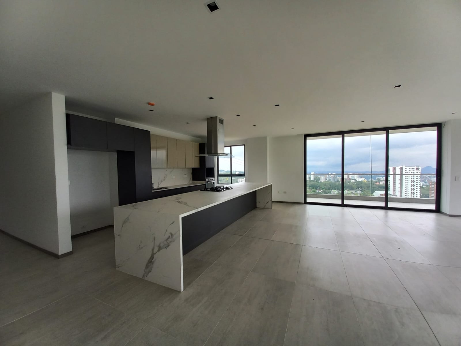 Apartamento en venta en Pinares, Pereira · foto 10 de 23