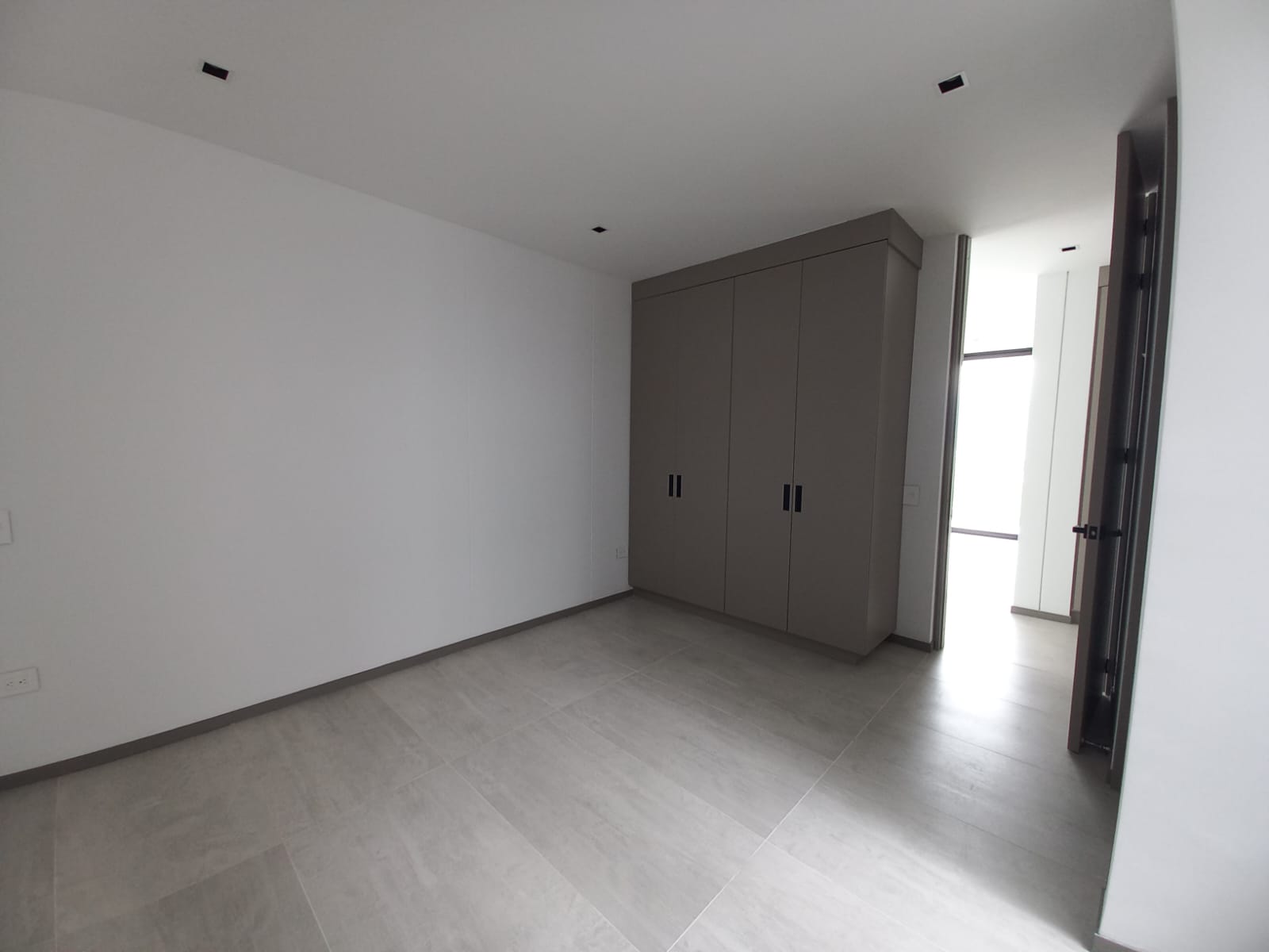 Apartamento en venta en Pinares, Pereira · foto 23 de 23