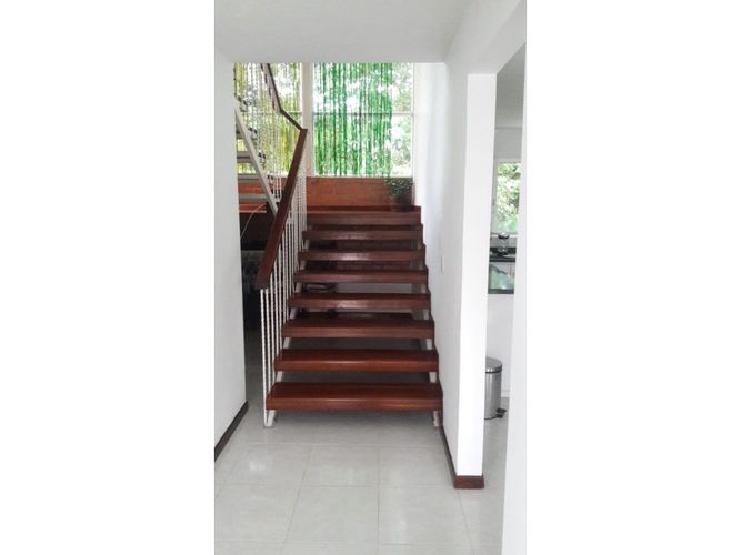 Casa de 4 alcobas en venta en Sector Parque Valencia, Armenia, 260 m² · foto 3 de 7